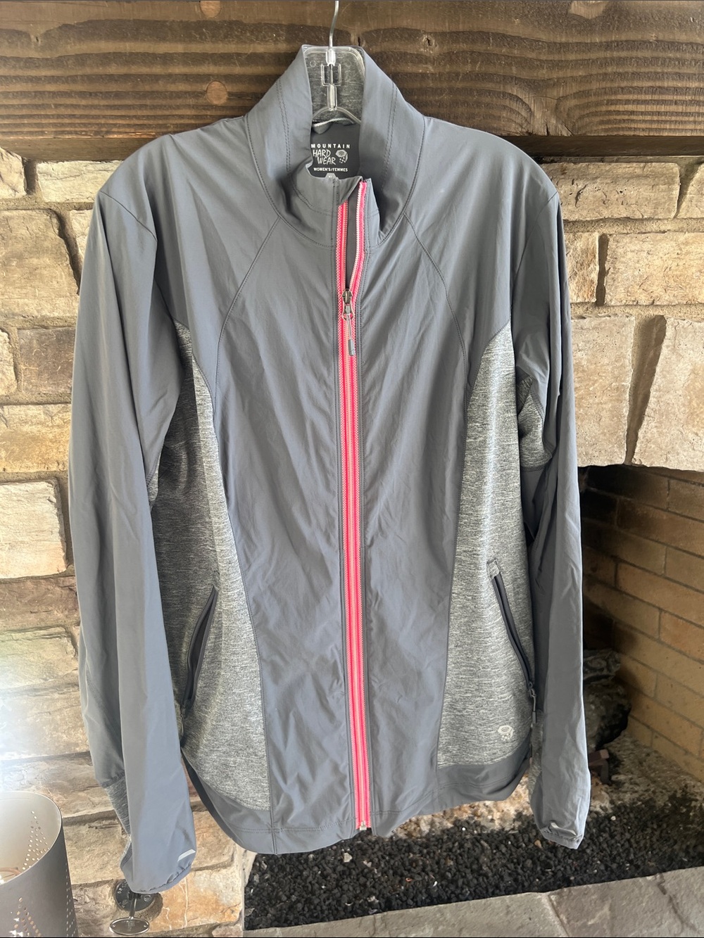Mountain Hardware Women’s Gray Lightweight Active Jacket with Pink Trim XL